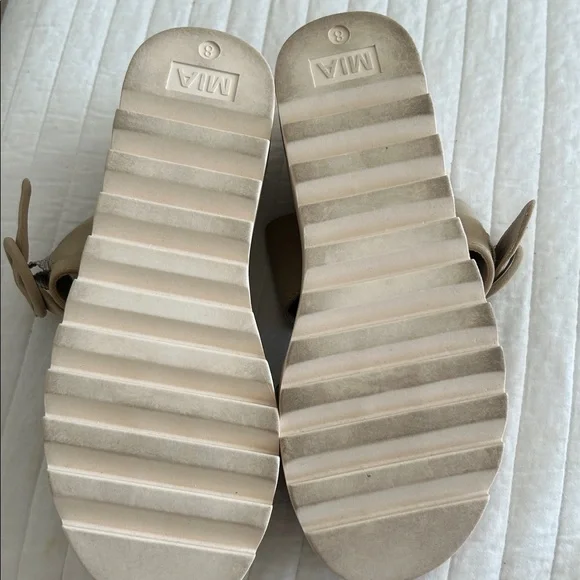 MIA Women's Beige Buckle Slide Sandals
Worn once - Picture 5 of 5